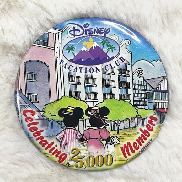 🔮 5/$25 Disney Vacation Club Celebrating‎ 25,000 Members Mickey And Minnie Pin - Picture 1 of 2
